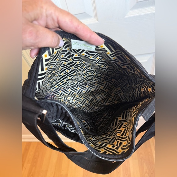 LARGE VERA BRADLEY BLACK
QUILTED PURSE / SHOULDER BAG
STRAP ADJUSTS - NICE GIFT! - Picture 4 of 8